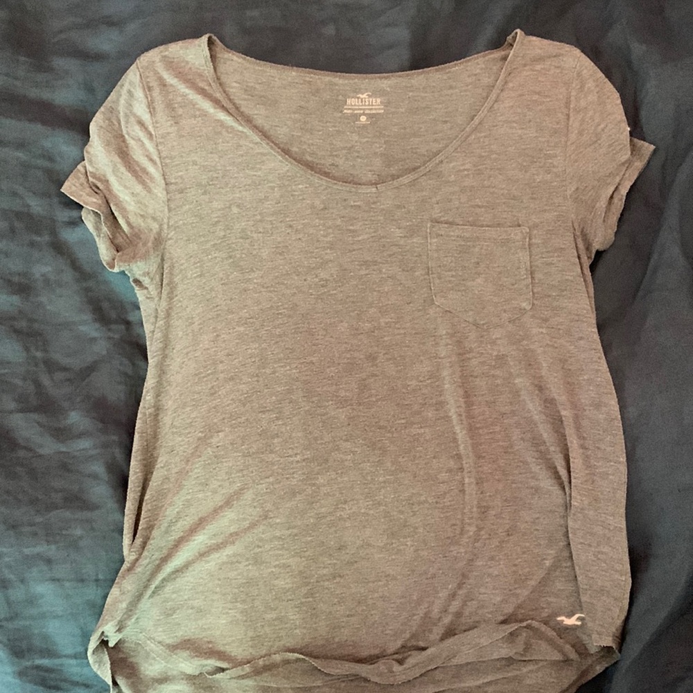 Oversized gray T-shirt